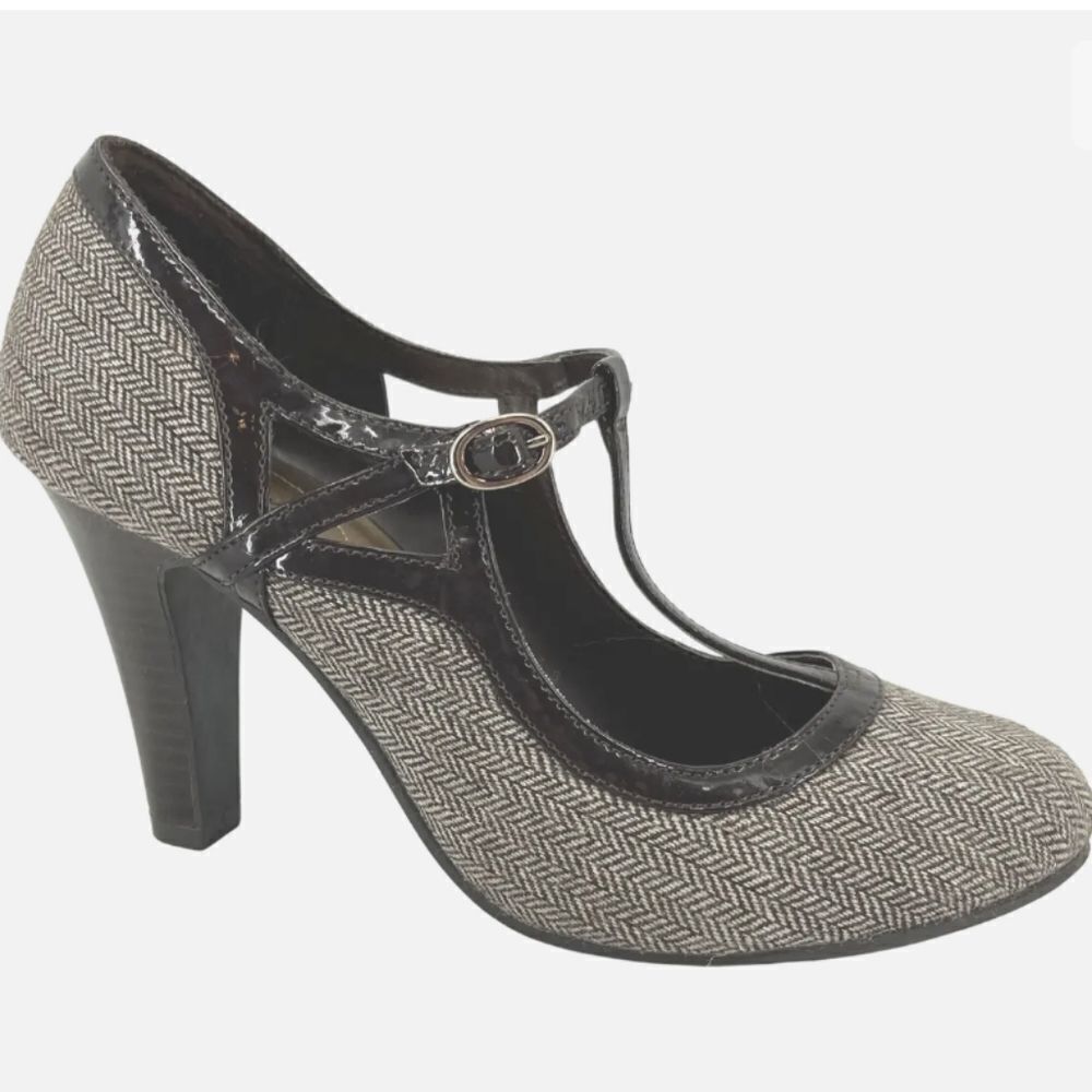 🩵DexFlex Comfort Herringbone T-Strap Heels Size 8.5